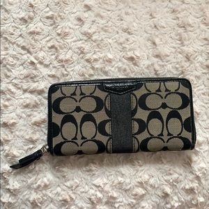 Coach logo wallet